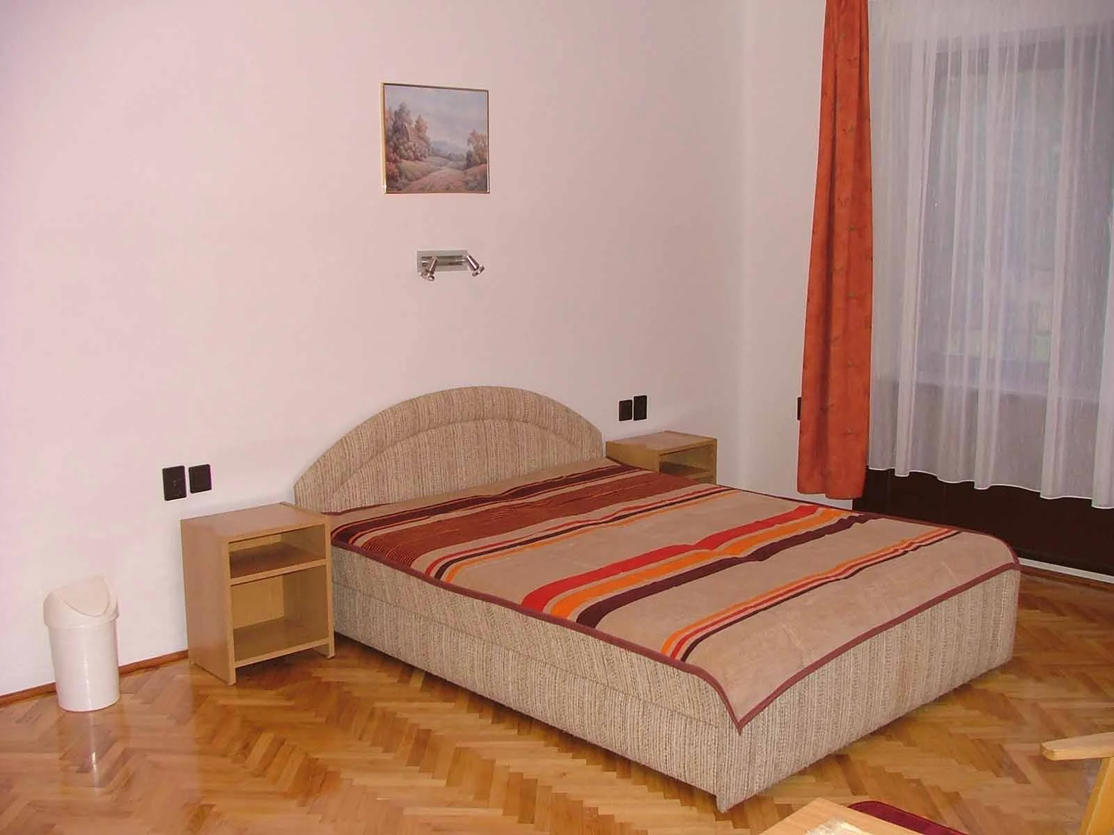 Az egyik lakrész franciaágya